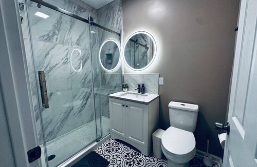 Downtown Niagara Falls House | *Riverview*Walk to Falls*Newly Renovated*4 BDRMS*