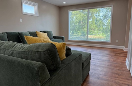 Downtown Niagara Falls House | *Riverview*Walk to Falls*Newly Renovated*6 BDRMS*
