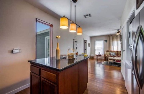 Near East Side Apartment | Riverwalk/Alamodome/Suite 3