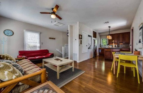 Near East Side Apartment | Riverwalk/Alamodome/Suite 3