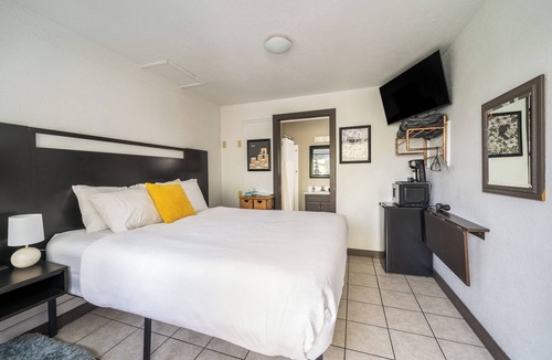 Chelan Hotel | Riverwalk Inn