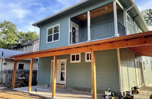 Mahncke Park House | Riverwalk, Pearl, Zoo, Museums, Pool 5 BR 4 1/2 Baths Sleeps 12