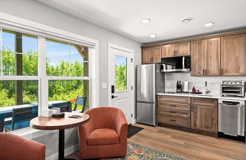 Riverside Condo | RiverWest Hunters Landing - Riverfront - Dog Friendly