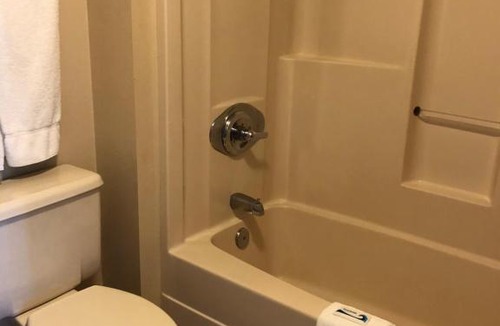 Glenwood Hotel | Riverwood Inn