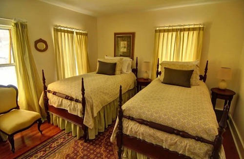 Jackson Bed & Breakfast | RiverWood Inn