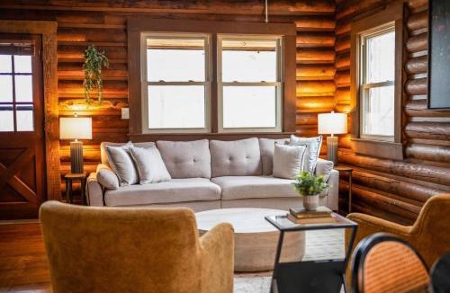 Lynchburg House | Riverwood - James River Cabin, Riverfront with Hot Tub and Mountain Views!