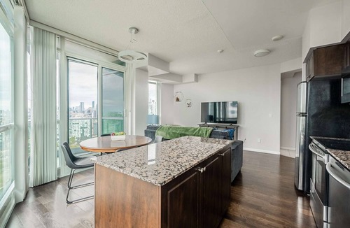 Fort York Hotel | RivetStays | The Neptune Elite Suite – 2 Bedroom Condo