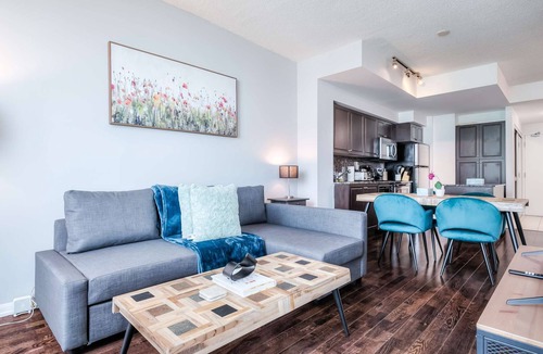 Fort York Hotel | RivetStays | The Neptune Premium Suite – 1 Bedroom + Den Condo
