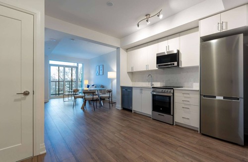 North York Hotel | RivetStays | The Westmounts Executive Suite – 2 Bedroom Condo