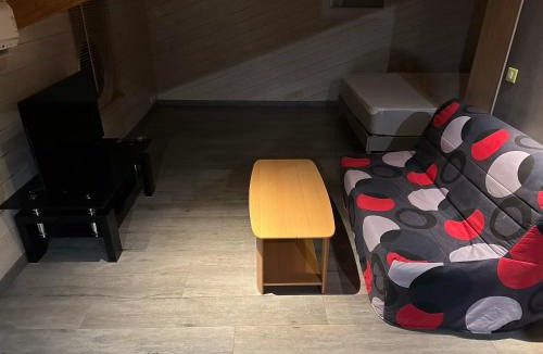 Pulligny Apartment | Rivière et jardin à vos pieds