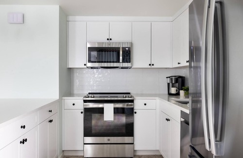 Bass River Hotel | Riviera Beach Resort