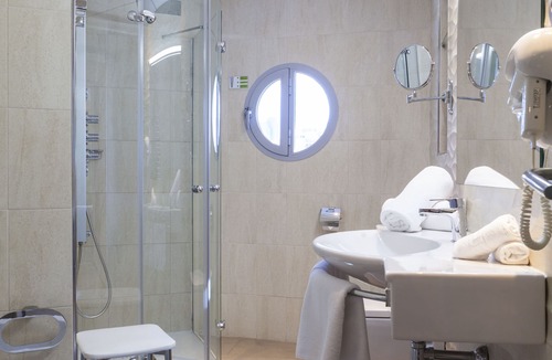 Benidorm Hotel | Riviera Beachotel - Recommended for Adults