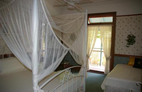 Gilston Bed & Breakfast | Riviera Bed & Breakfast