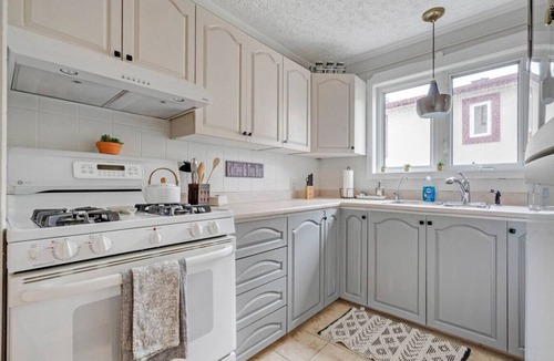Gatineau House | Riviera Escape: Spa & Waterfront