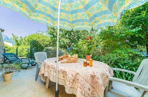 Le Bar-sur-Loup Apartment | Riviera Retreat Stunning Views at 30mn Nice Cannes
