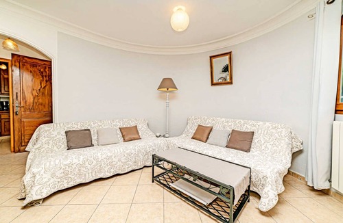 Le Bar-sur-Loup Apartment | Riviera Retreat Stunning Views at 30mn Nice Cannes