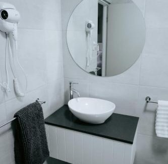 Charters Towers Hotel | Rix Hotel Motel