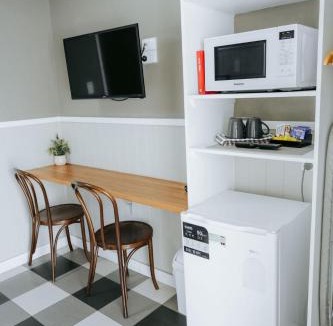 Charters Towers Hotel | Rix Hotel Motel