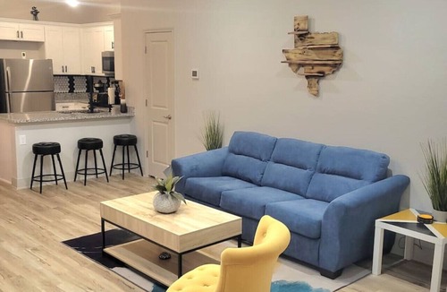 Southside House | RJ's Retreats Blue Room