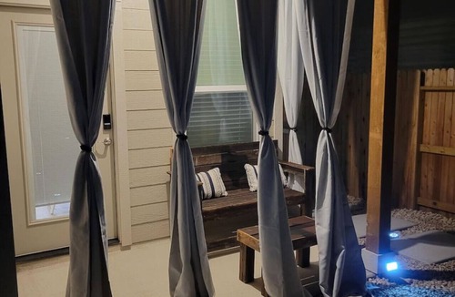 San Antonio House | RJ's Retreats Unit 101 BMT Grad