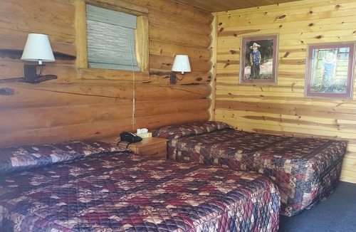 Aladdin House | Rm# 11 has 2 queen beds with private bath