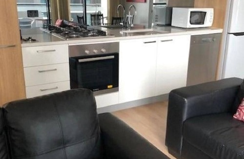 Adelaide Central Business District Apartment | RNR on Franklin-Three-Bedroom Apartment