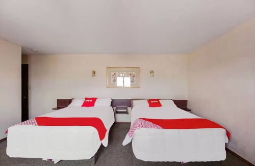Cheyenne Wells Hotel | Road Trip Ready: Charming 3 Rooms for Rest and Relaxation