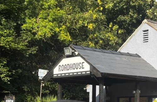 Gilwern Hotel | Roadhouse Llanwenarth