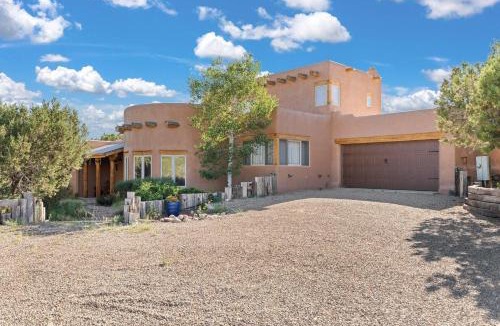 Santa Fe House | Roadrunner Retreat in Santa Fe NM