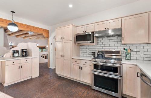 Santa Fe House | Roadrunner Retreat in Santa Fe NM