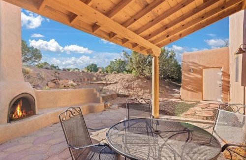 Santa Fe House | Roadrunner Retreat in Santa Fe NM