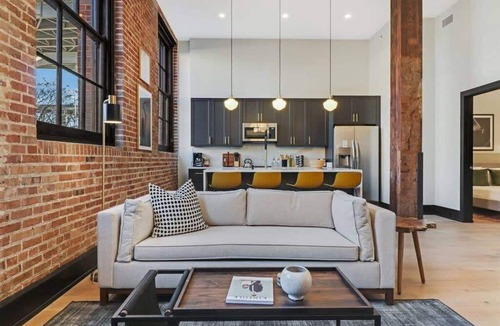 Arts/Warehouse District Apartment | Roami at Brassline Group Friendly