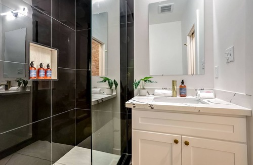 Arts/Warehouse District Apartment | Roami at Churchill | 2 Bedroom