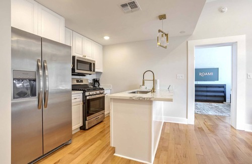 Arts/Warehouse District Apartment | Roami at Churchill | 2 Bedroom Penthouse