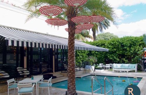 Flamingo/Lummus Hotel | Roami at Hotel Astor