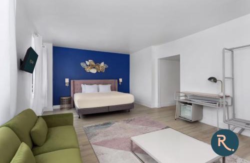 Flamingo/Lummus Hotel | Roami at Hotel Astor