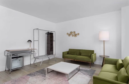 Flamingo/Lummus Apartment | Roami at Hotel Astor