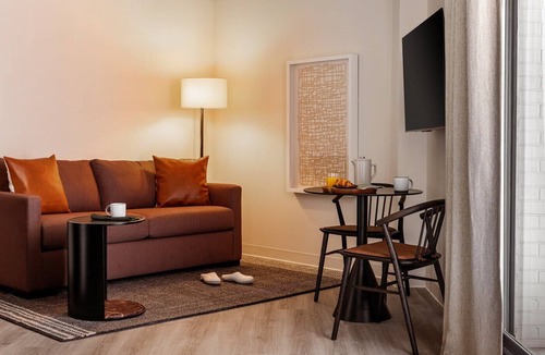 Downtown St. Paul Apartment | Roami at The Fitz