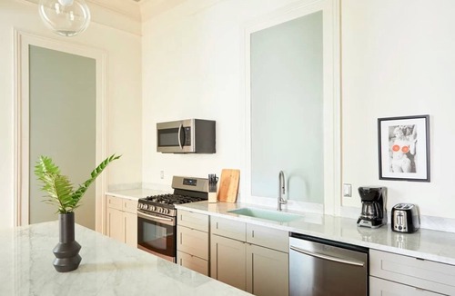Faubourg Marigny Apartment | Roami at The Mandeville | Two Bedroom