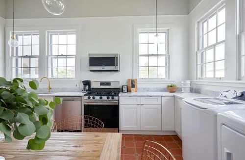 Faubourg Marigny Apartment | Roami at The Mandeville | 2 Units Combo