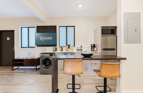 Midtown Apartment | Roami at The Palace | 4 Bed Combo | 2 Units