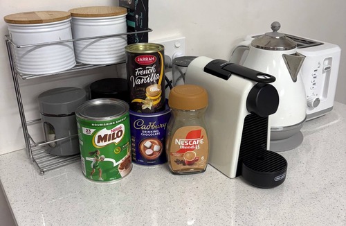 Portland House | Roantree House 4BR CBD Sleeps 10 Secure yard