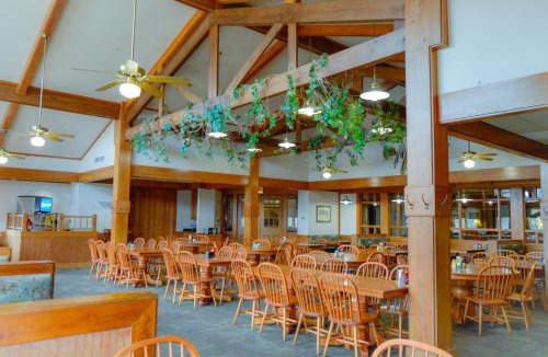 Cassville Hotel | Roaring River State Park