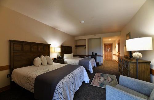 Cassville Hotel | Roaring River State Park