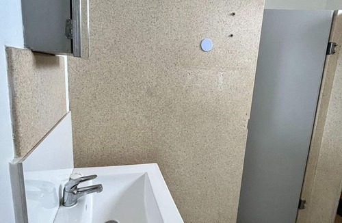 Adelaide Central Business District Cabin | Rob Roy Hotel Room 8