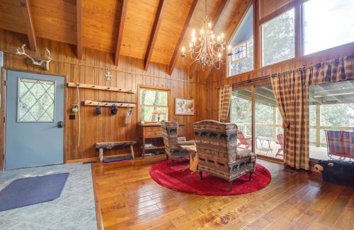 Robbinsville House | Robbinsville Vacation Rental w/Covered Balcony