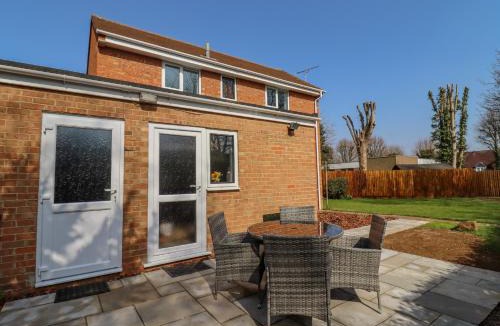 Adderbury House | Robellen Corner