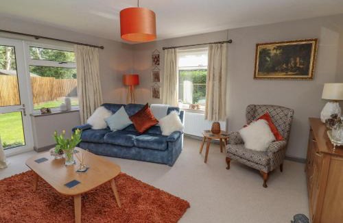 Adderbury House | Robellen Corner