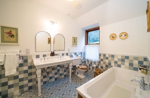 Letterfinlay Bed & Breakfast | Robert Burn Suite - A Four Poster Bed