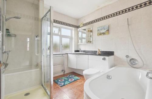 Blackburn House | roberts comfy place